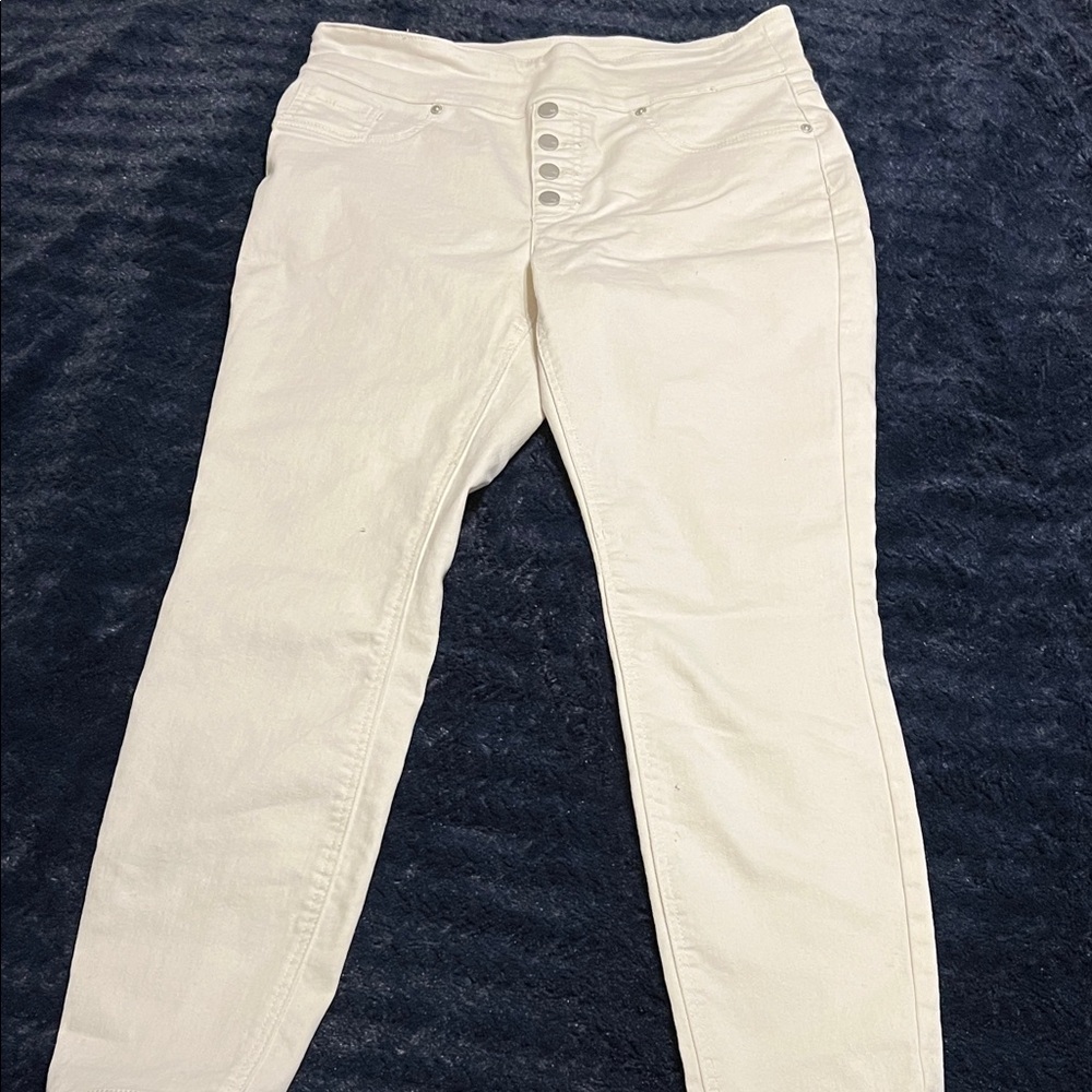 DG2 White Pull-on Jeans